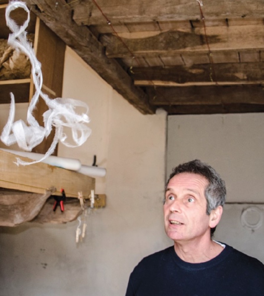 Vincent Floderer dans son atelier